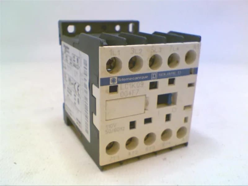 Schneider Electric LC1K09004F7 (image 4)