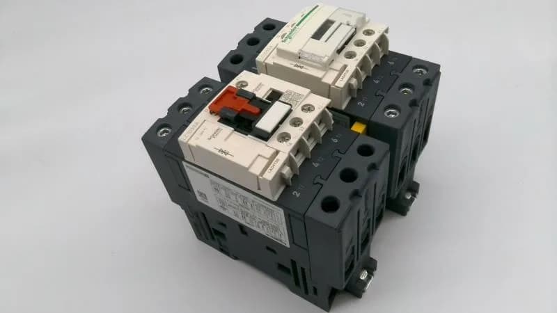 Schneider Electric LC2D50ABD (image 4)