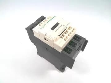 Schneider Electric LC1D093GD (image 3)