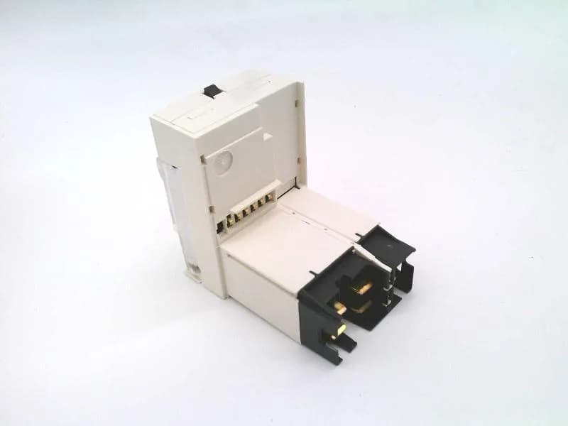 Schneider Electric LUCL1XBL (image 2)