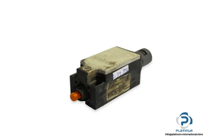 Siemens 3SE2200-1C — Limit Switches (image 3)