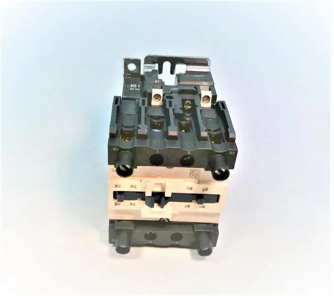 Schneider Electric LC1D40008M5 (image 2)
