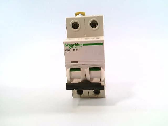 Schneider Electric A9F83202 (image 4)