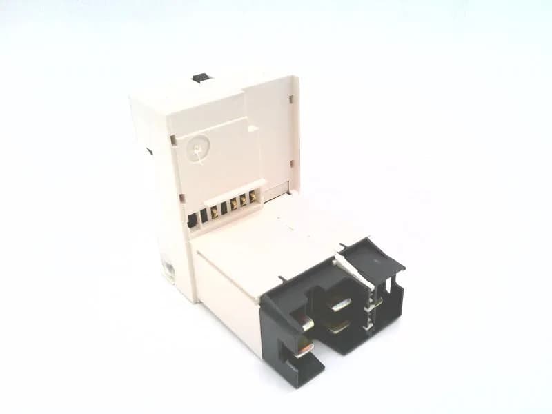 Schneider Electric LUCB12FU (image 2)