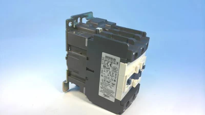 Schneider Electric LC1D40K7 (image 3)