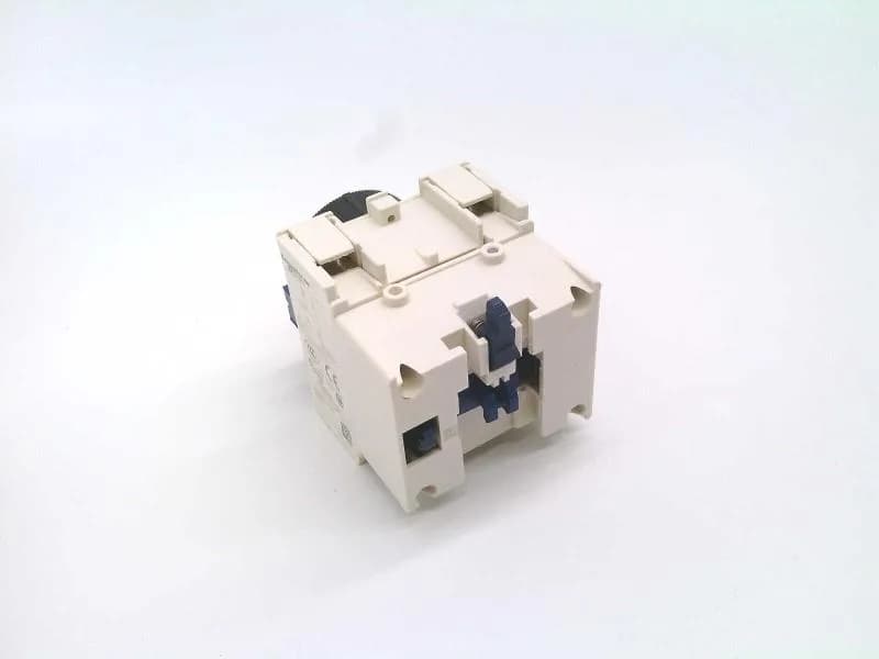 Schneider Electric LADT03 (image 2)