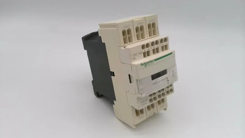 Schneider Electric CAD503BL (image 5)