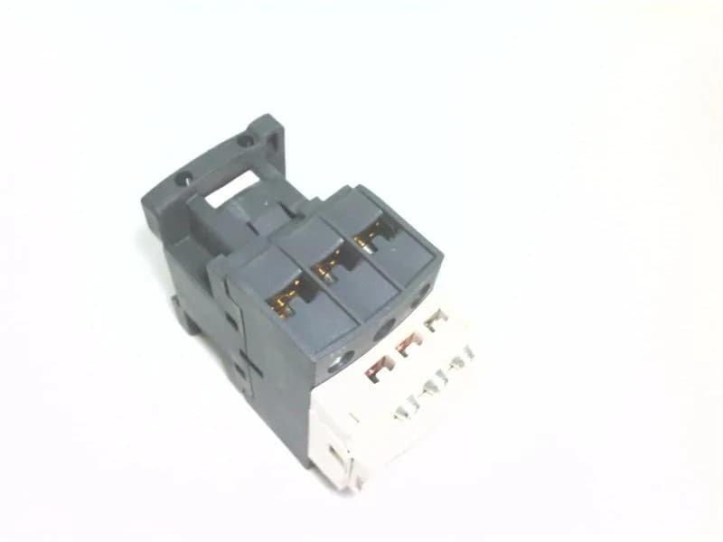 Schneider Electric LC1D256R7 (image 3)