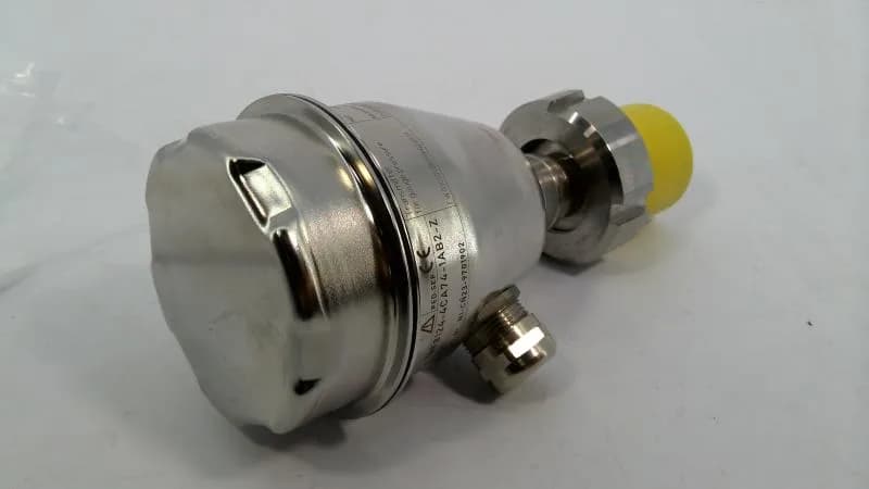 Siemens 7MF8124-4CA74-1AB2-Z — Pressure Transmitters (image 2)