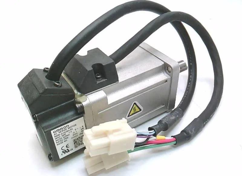 Omron R88M-G10030H-S2-Z — Servo Motors