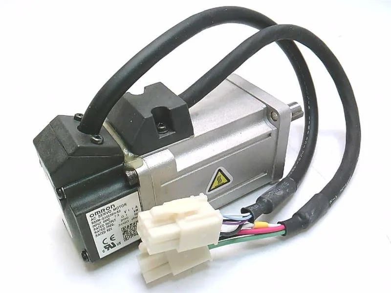 Omron R88M-G10030H-S2 — Servo Motors
